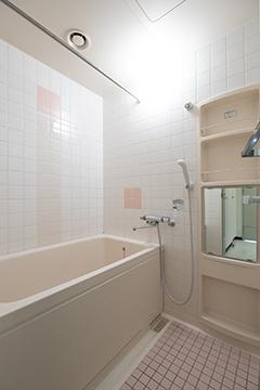 パーク・ノヴァ調布のバス画像
