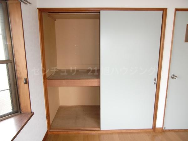 センチュリー上石原１３号館の収納画像