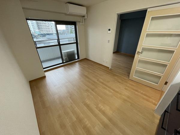 五香屋プラザビルの洋室画像