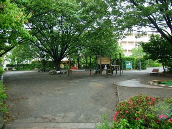 エミナンスチノの公園画像