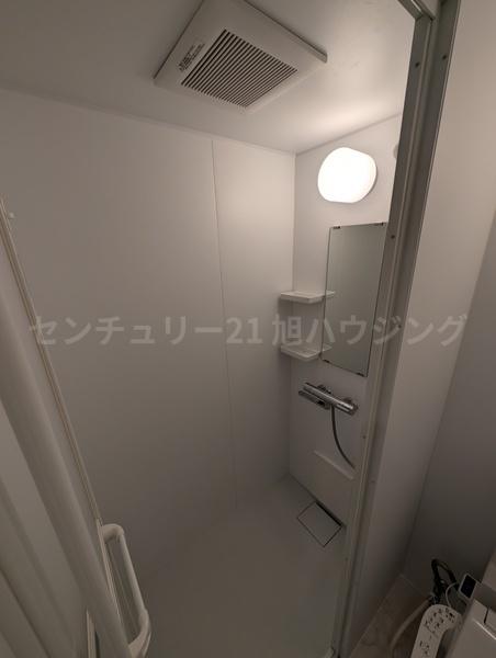 エミナンスチノのバス画像