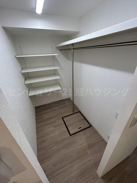 エミナンスチノの収納画像