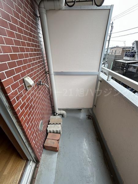 第二エステートオギモトのバルコニー画像