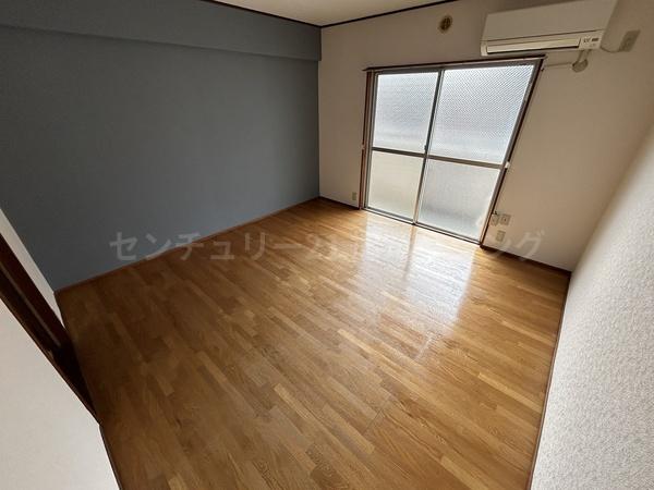 第二エステートオギモトのリビング画像