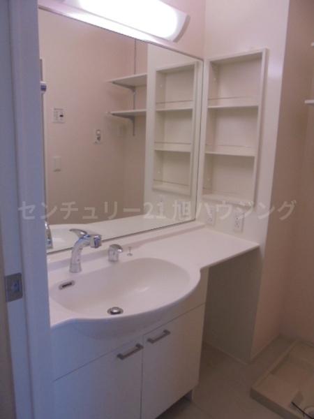 カピリナガーデンの洗面台・洗面所画像