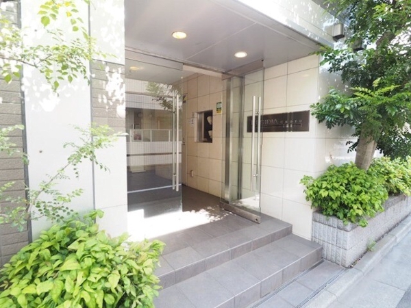 レジディア調布のエントランス画像