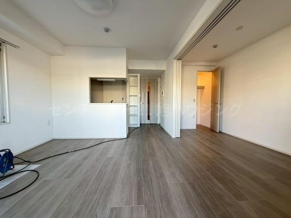 LUMINOUSつつじケ丘のリビング画像