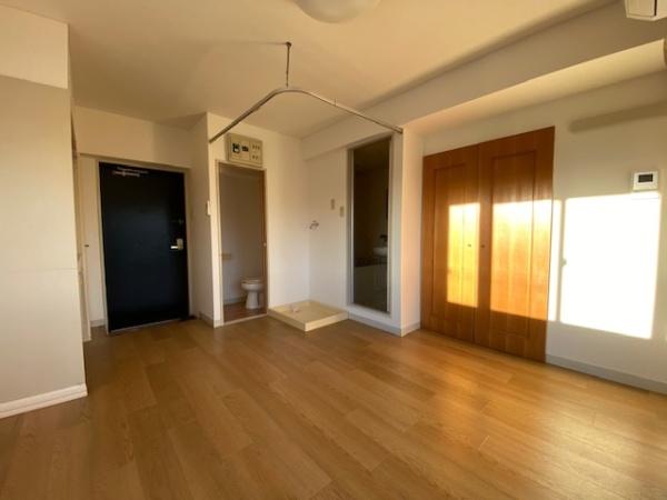 エクセレントの洋室画像