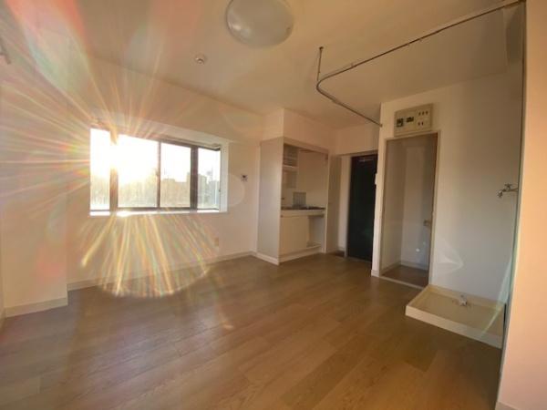 エクセレントの洋室画像