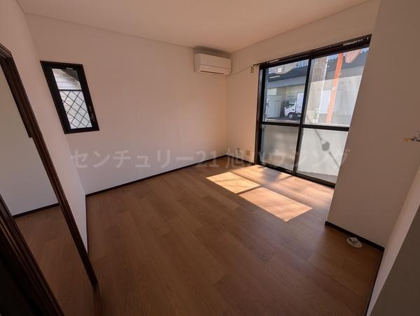 センチュリーセピアのリビング画像