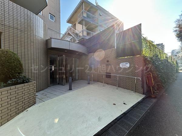 プラム12のエントランス画像