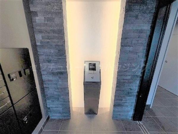 調布市国領町1丁目のマンションのエントランス画像