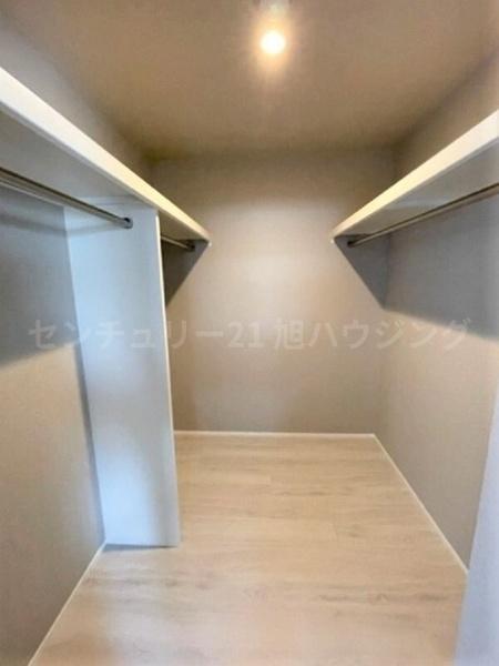 調布市国領町1丁目のマンションの収納画像