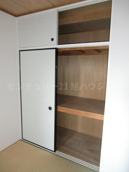 五香屋プラザビルの収納画像