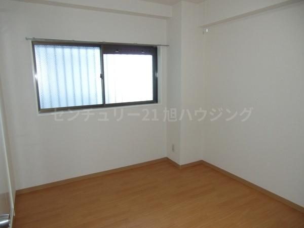 五香屋プラザビルの洋室画像