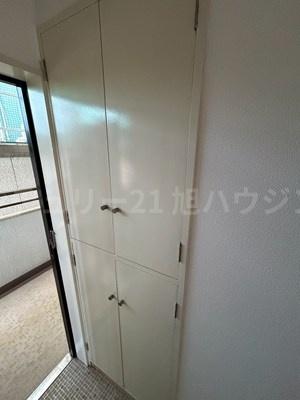 五香屋プラザビルの玄関画像