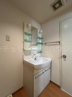 五香屋プラザビルの洗面台・洗面所画像