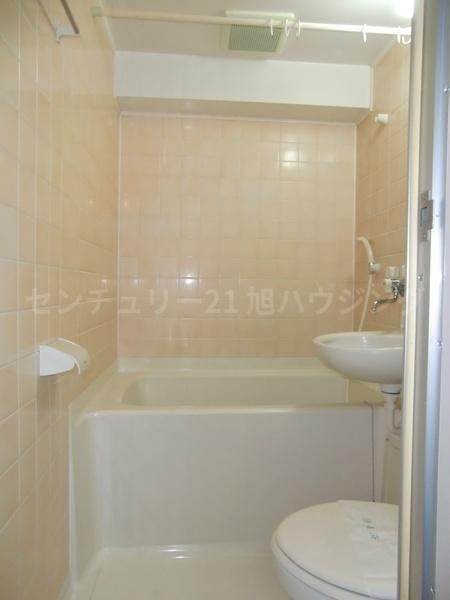 モンターニュ国領の洗面台・洗面所画像