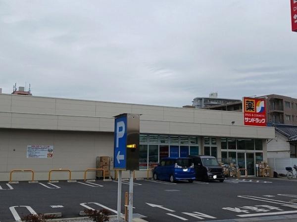 カハレア調布のドラッグストア画像