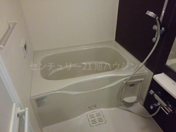 フロレスタのバス画像