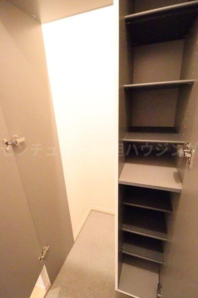 ジュネスKの玄関画像