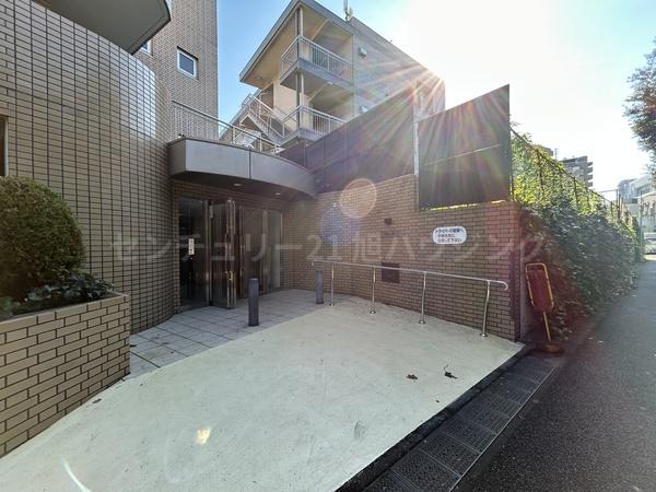 プラム12のエントランス画像