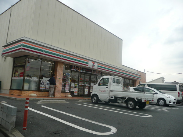 【建築条件なし】松戸市二ツ木　～全１区画～のコンビニ画像
