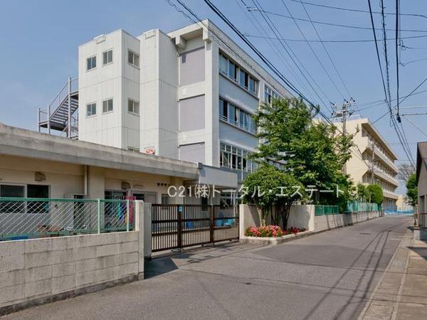 柏市戸張の中古一戸建の中学校画像