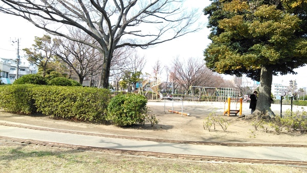 日生行徳マンションの公園画像