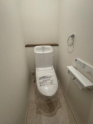 松戸市常盤平４丁目の新築一戸建のトイレ画像