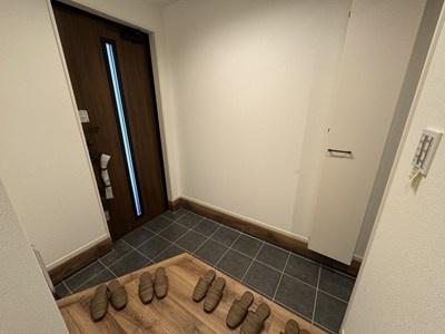松戸市常盤平４丁目の新築一戸建の玄関画像