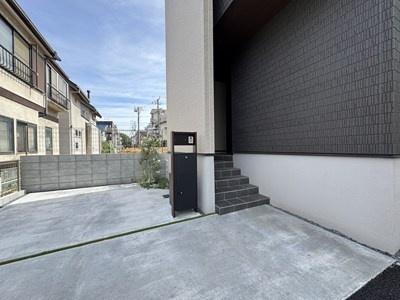 松戸市常盤平４丁目の新築一戸建の駐車場画像