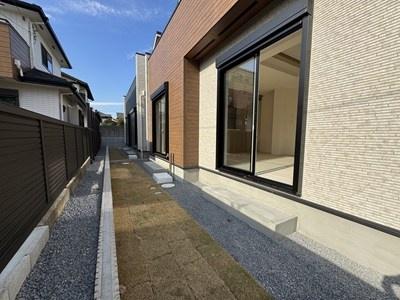 【内覧予約受付中】常盤平西窪町~全2棟~の庭画像