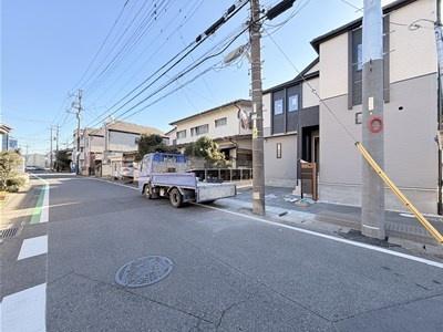 【完成間近】稔台3丁目 全1棟の前面道路含む現地写真画像
