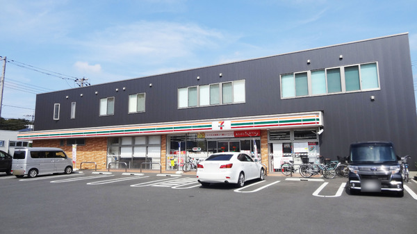 サンハイツ常盤平Ｂ棟のコンビニ画像