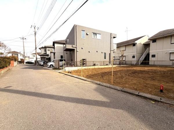 【建築条件なし】柏市今谷上町の前面道路含む現地写真画像