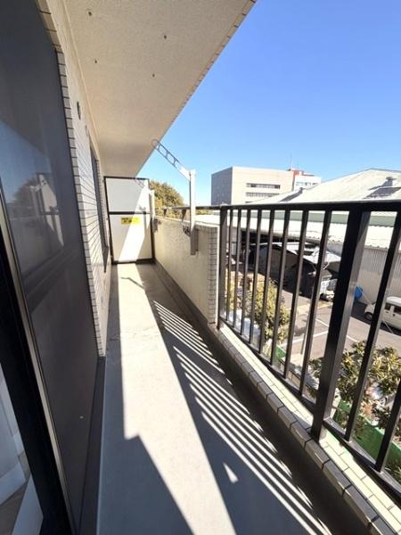 コスモ市川パサージュのバルコニー画像