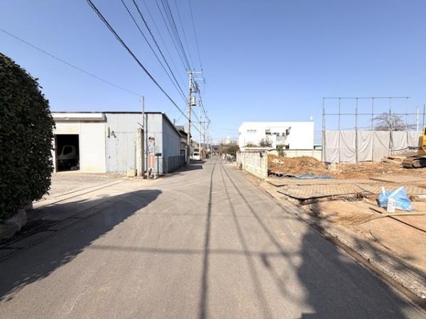 松戸市田中新田全6区画 5号地の前面道路含む現地写真画像