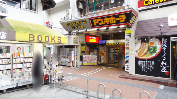 ファミリーコーポ南行商協ビルのショッピング施設画像