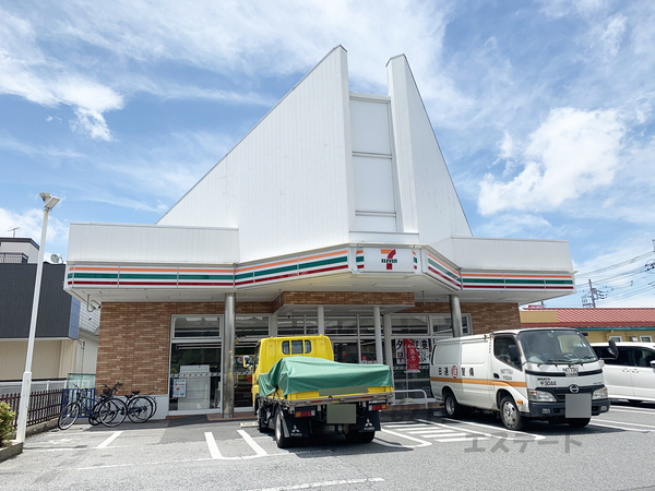 コンドミニアム初石Ｄ棟のコンビニ画像