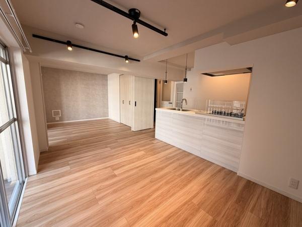 コンドミニアム初石Ｄ棟のリビング画像