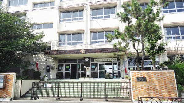 東金町10期 全2棟 2号棟の中学校画像