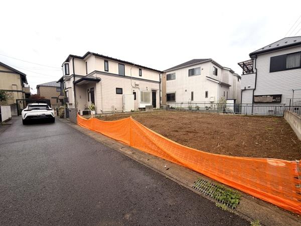 松戸市大金平4丁目の土地の前面道路含む現地写真画像