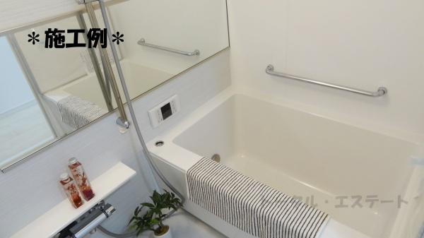 市川ガーデニアのバス画像