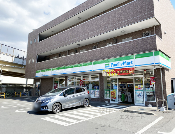 市川市下貝塚2丁目の中古一戸建のコンビニ画像