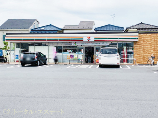 葛飾区南水元22期 全2棟のコンビニ画像