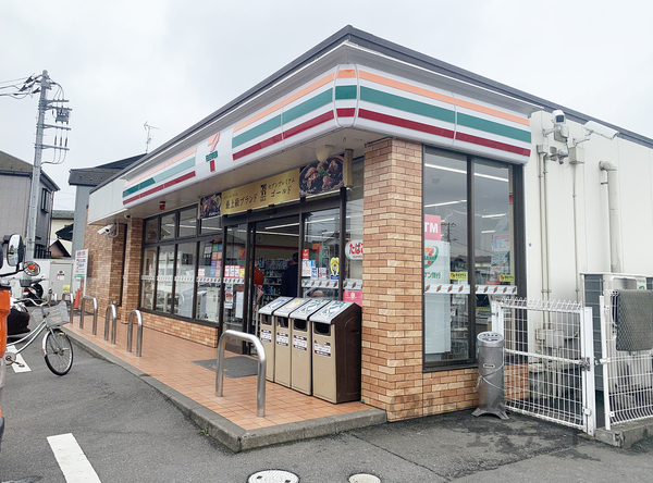 松戸市小金原９丁目の中古一戸建のコンビニ画像