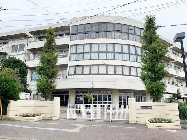 【建築条件なし】塩焼1丁目　～全3区画～の中学校画像
