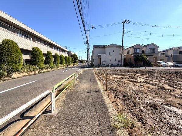 葛飾区東水元5丁目　全6区画の前面道路含む現地写真画像