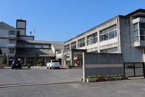 大網白里市南横川の中学校画像